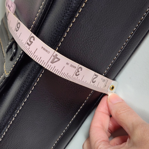 Villager by Liz Claiborne black leather shoulder bag purse - Picture 11 of 12